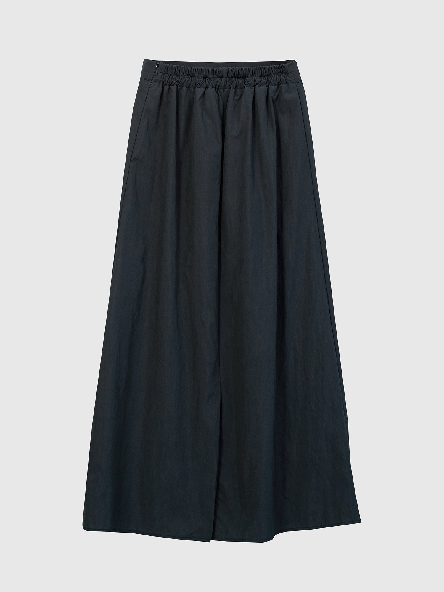 Experience the allure of South Korean fashion with a back view of the charcoal Elasticated Midi Skirt.