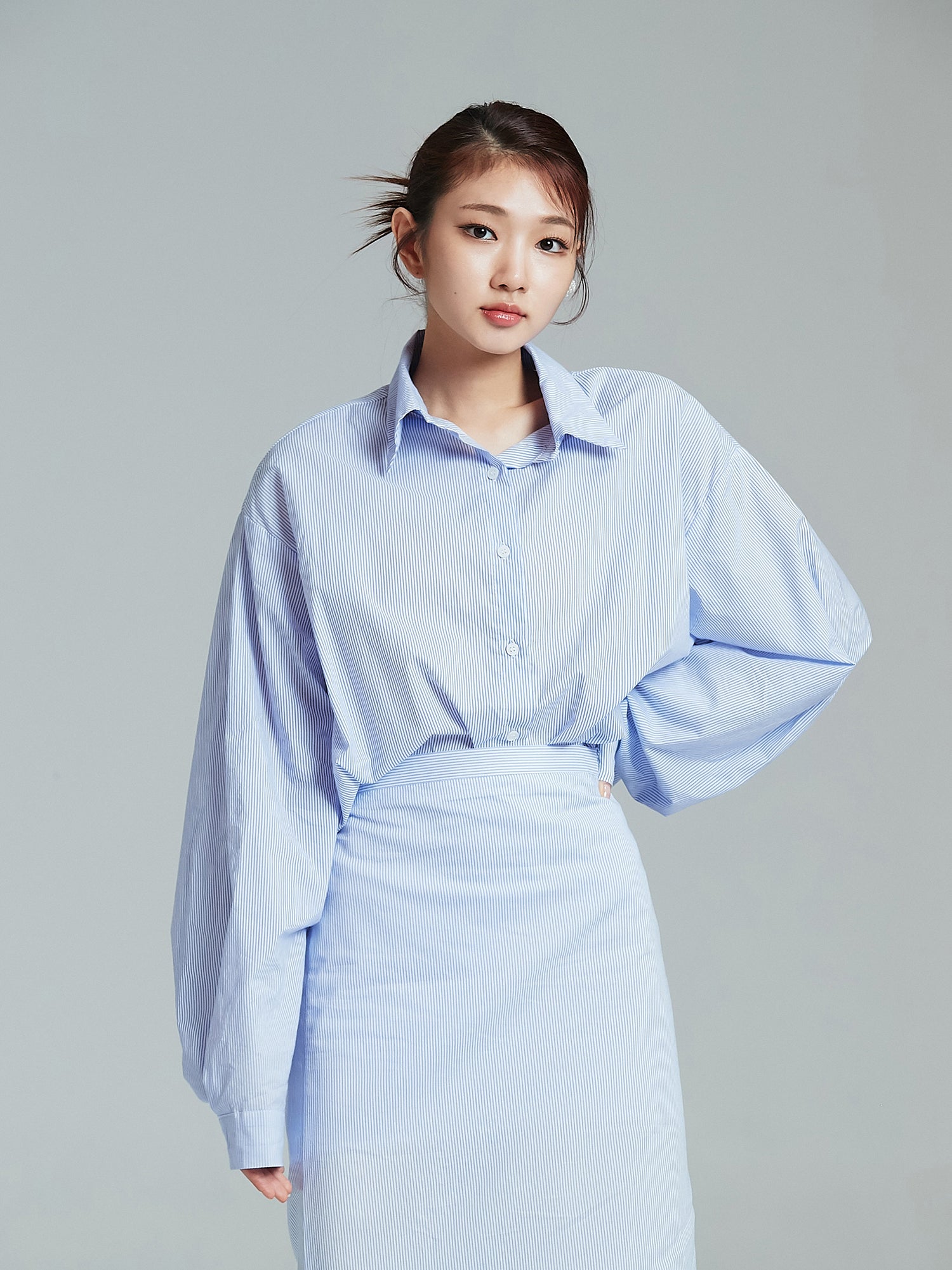 Front view of the model wearing the Korean aesthetic oversized shirt.